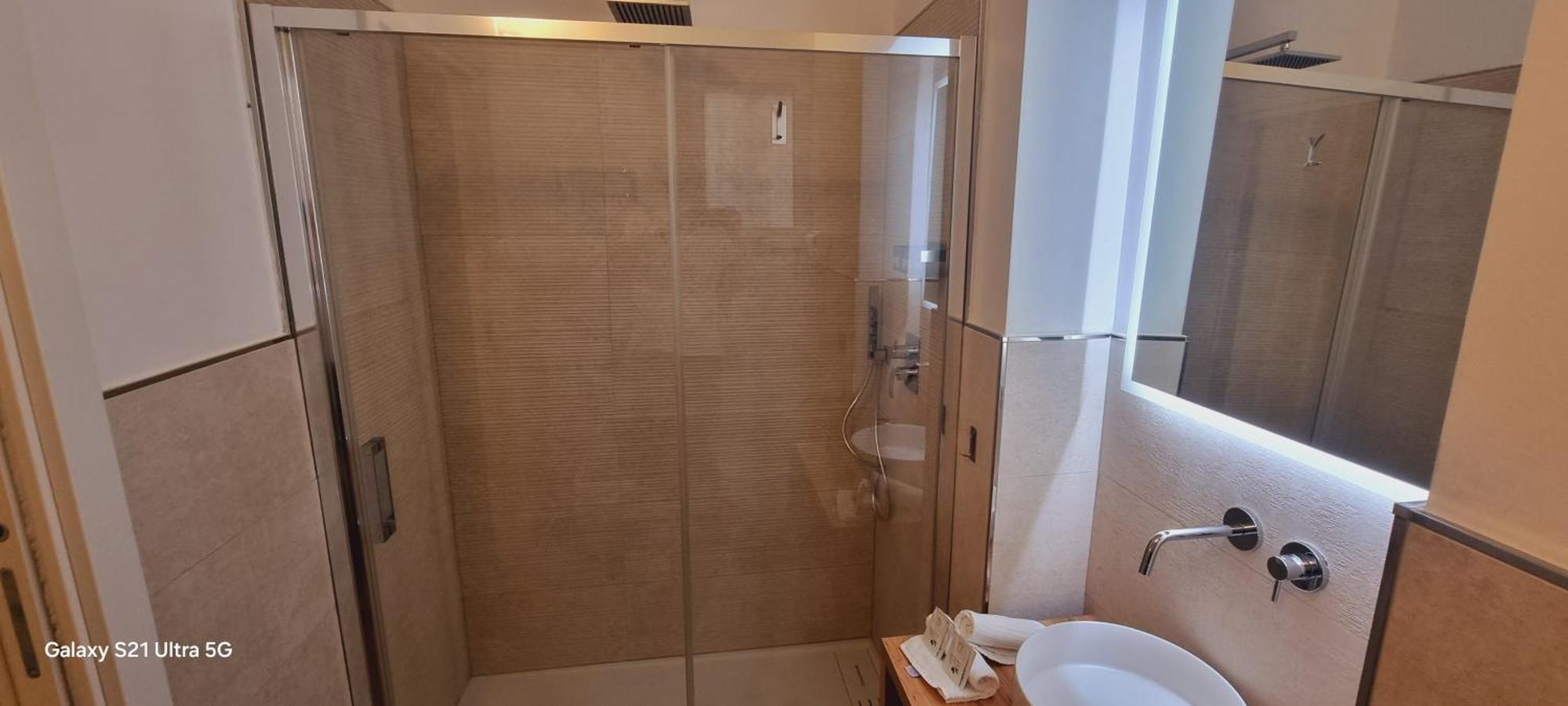 Eva Luxury Suite กาญารี ภายนอก รูปภาพ