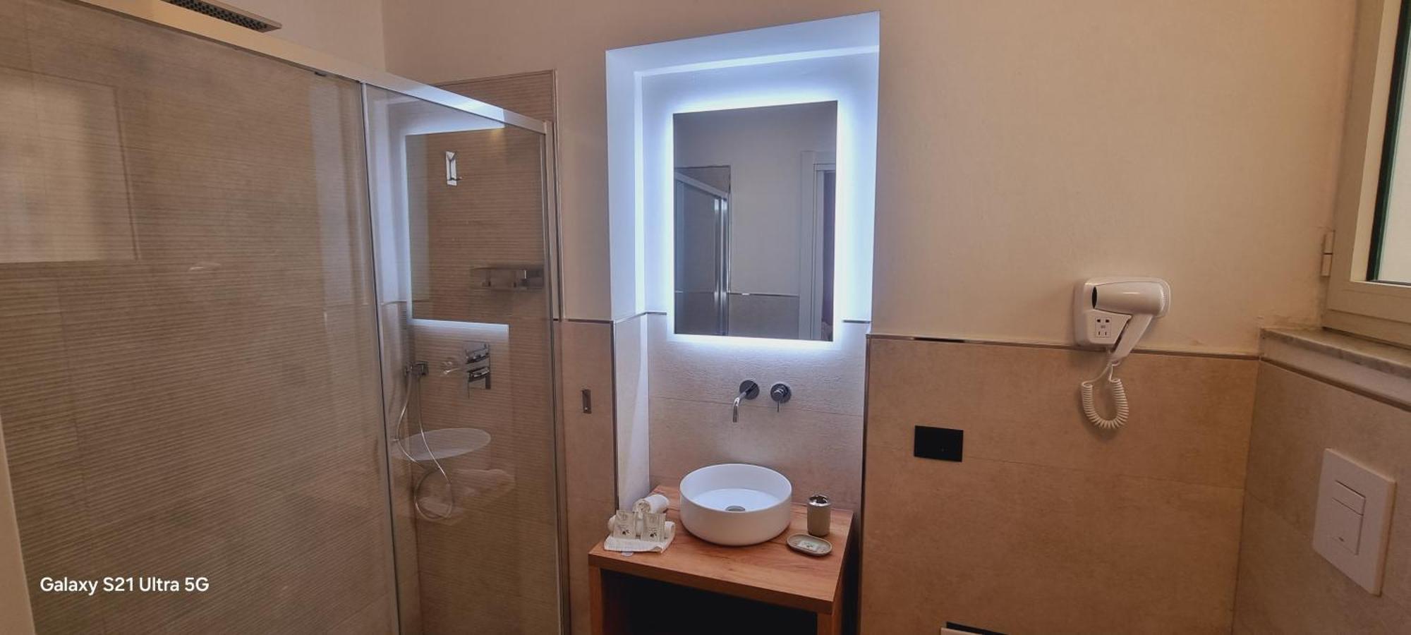 Eva Luxury Suite กาญารี ภายนอก รูปภาพ