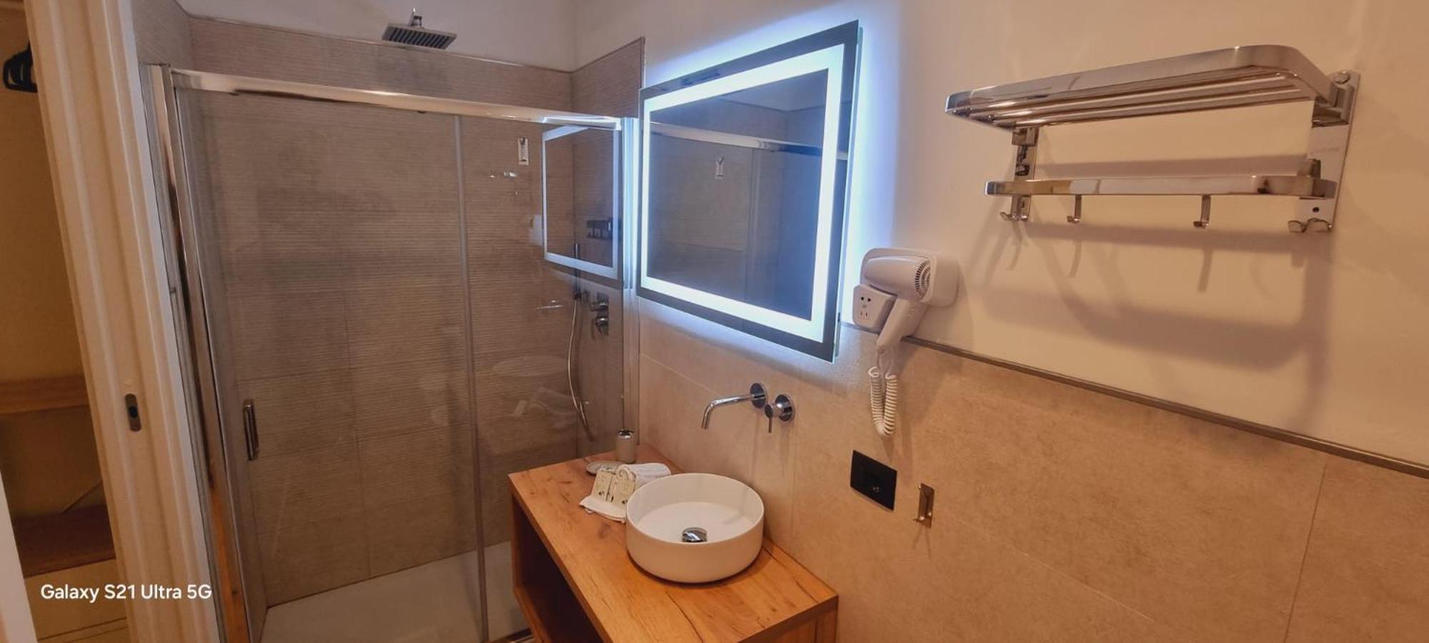 Eva Luxury Suite กาญารี ภายนอก รูปภาพ